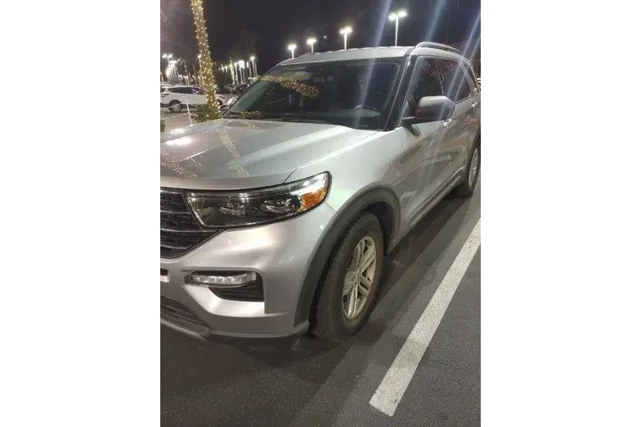 $18356 : Ford Explorer 2020 XLT 4dr S image 1