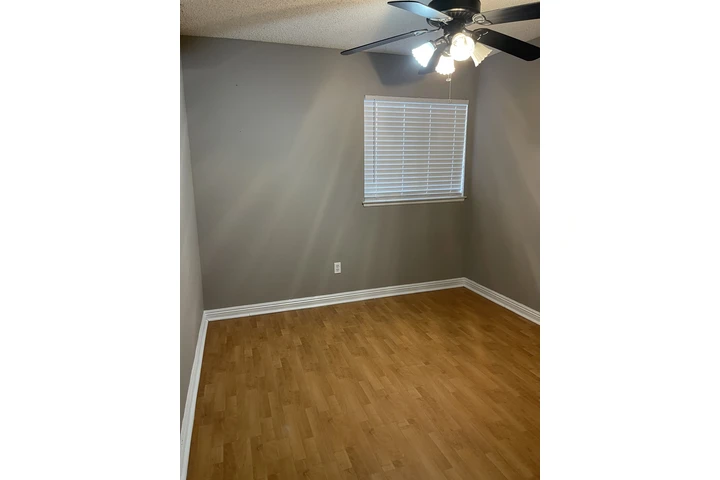 $1000 : Cuarto en Renta, solo hombres. image 1