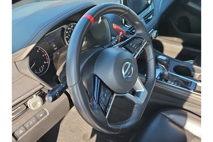 $16000 : Nissan Altima 2021 2.0 SR 4d image 2