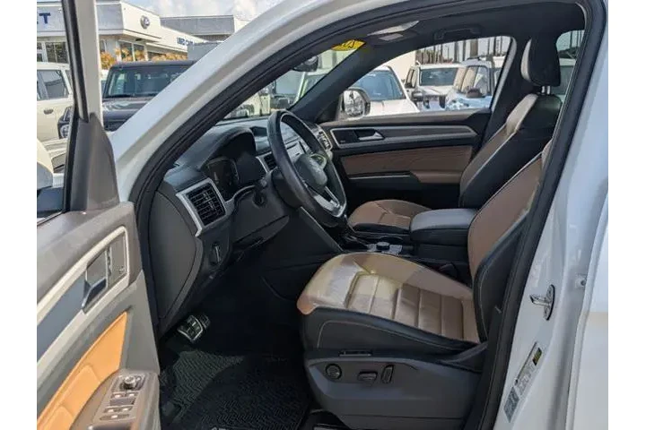 $24997 : Volkswagen Atlas Cross Sport image 9