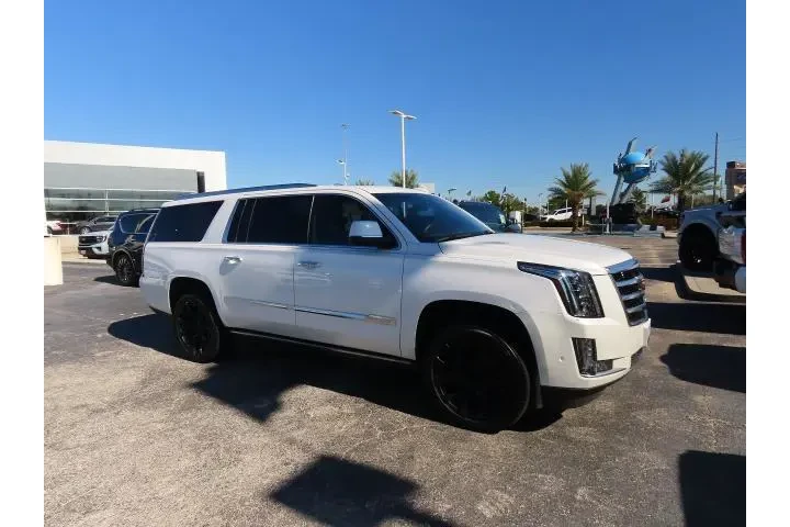 $15999 : Cadillac Escalade ESV 2017 P image 7