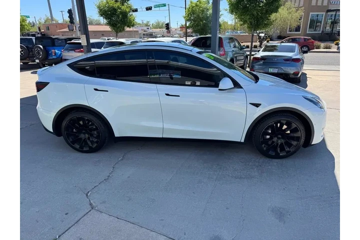 2020 Model Y Long Range image 4