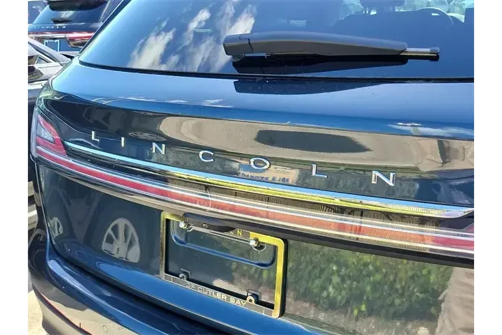 $32990 : Lincoln Nautilus 2022 AWD Re image 7