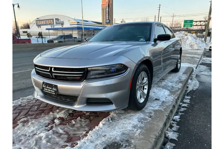 $6495 : 2015 Charger SE image 9