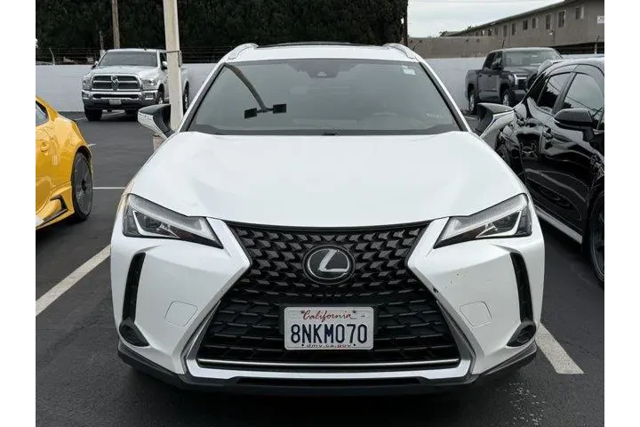 $18869 : Lexus UX 200 2020 4dr Crosso image 2