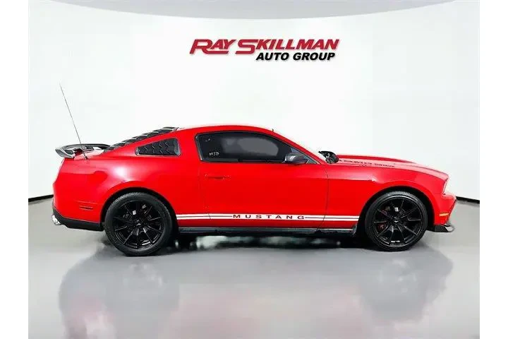 $12975 : Ford Mustang 2011 V6 2dr Fas image 8