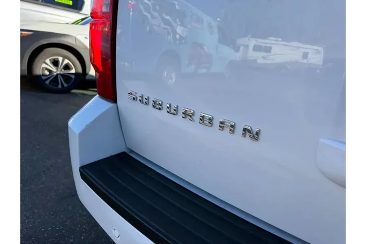 $7995 : 2014 Suburban LT image 10