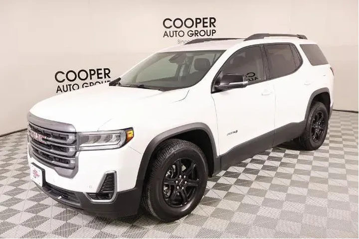 $27408 : GMC Acadia 2023 4x4 AT4 4dr image 9