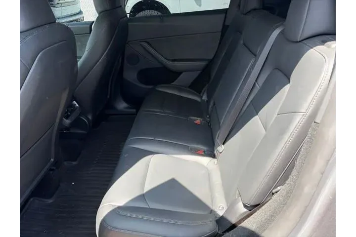 $35976 : Tesla Model Y 2024 AWD Long image 7