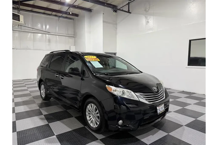 $19549 : Sienna 2017 image 1