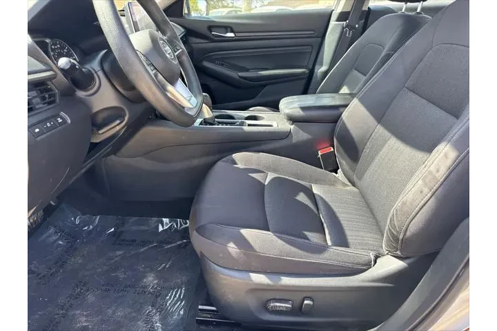 $11820 : Nissan Altima 2019 2.5 S 4dr image 9