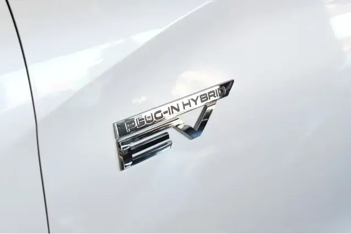 $26995 : Mitsubishi Outlander PHEV 20 image 10