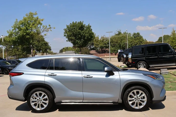 $26998 : 2021 Highlander Limited image 6