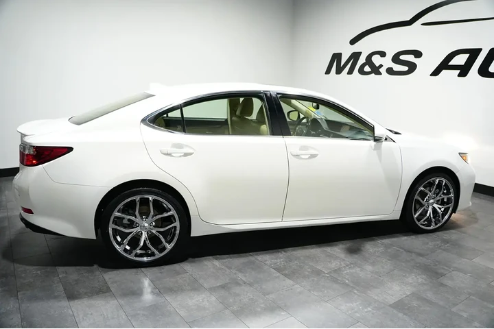 $15909 : 2015 ES 350 image 9