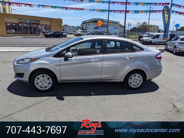 $8995 : 2017 Fiesta S Sedan image 4