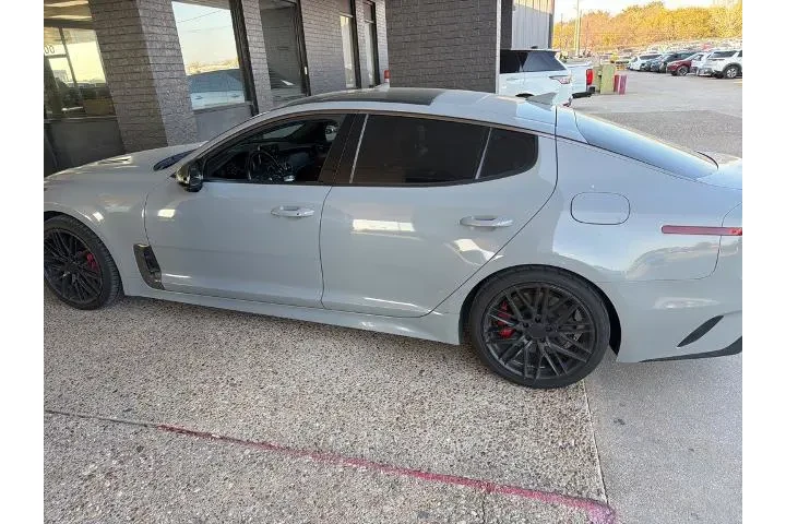 $27937 : Kia Stinger 2021 GT2 4dr Sed image 1
