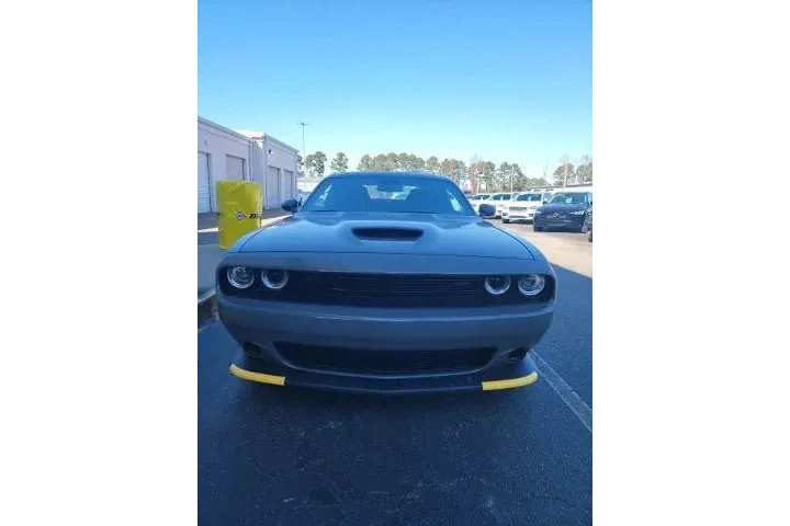 $30788 : Dodge Challenger 2023 GT 2dr image 2