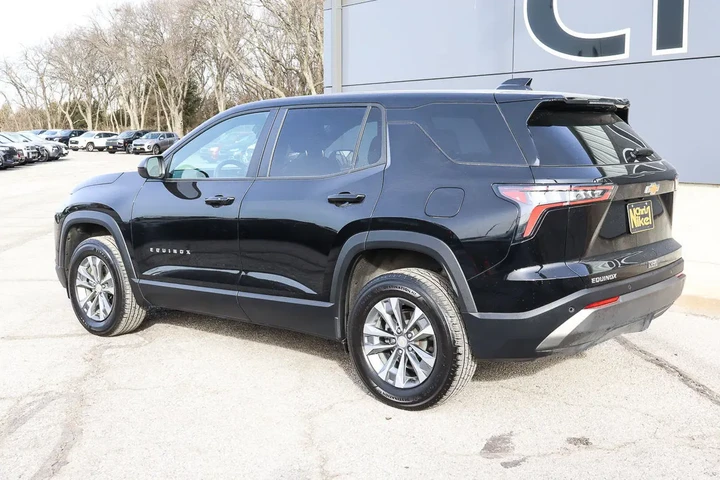 $23988 : 2025 Equinox FWD 4dr LT w/1LT image 6