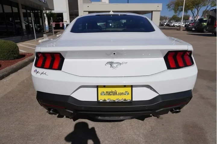 $25988 : Ford Mustang 2025 EcoBoost 2 image 5