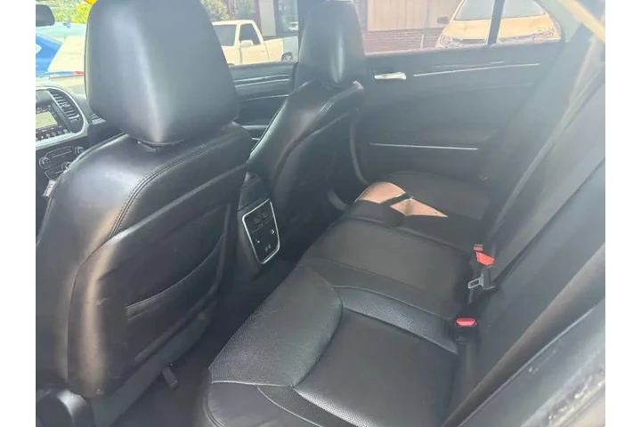 $13950 : 2020 300 Limited image 8