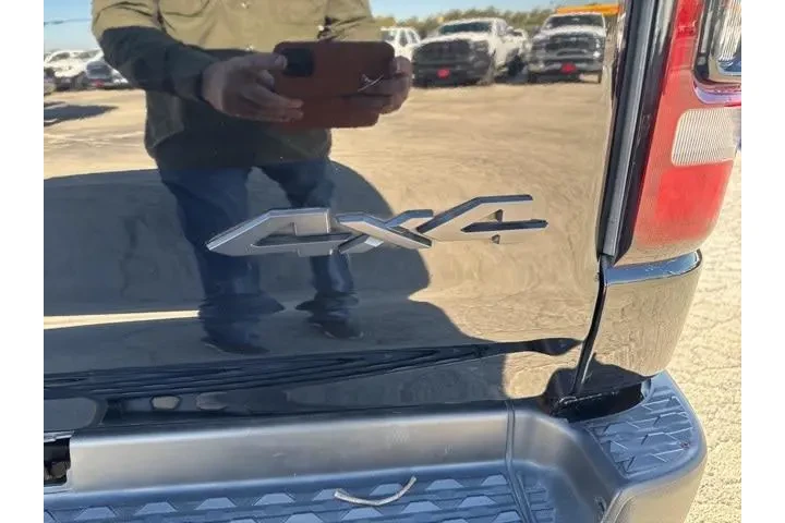 $39953 : Ram 1500 2022 4x4 Rebel 4dr image 10