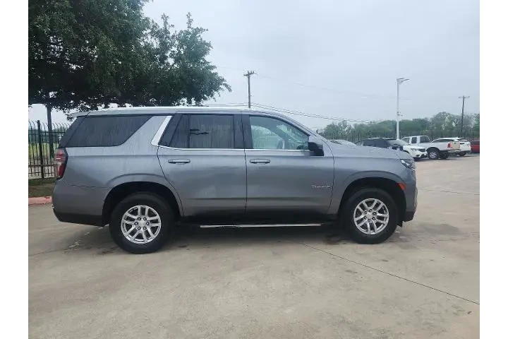 $37779 : Chevrolet Tahoe 2021 4x4 LT image 2
