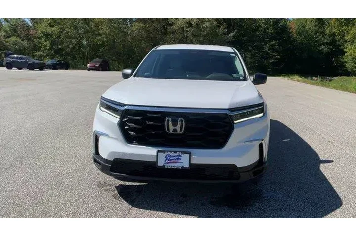 $33474 : Honda Pilot 2023 AWD LX 4dr image 3