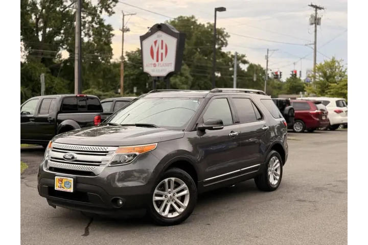 $11995 : 2015 Explorer XLT image 1