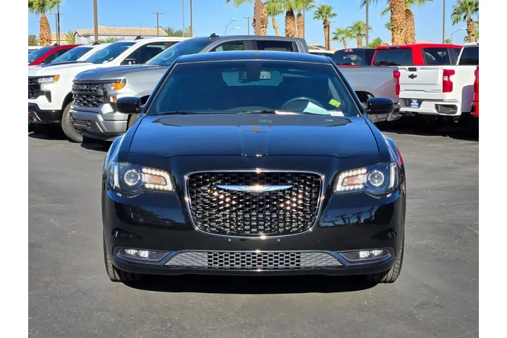 $22264 : Chrysler 300 2019 AWD S 4dr image 8