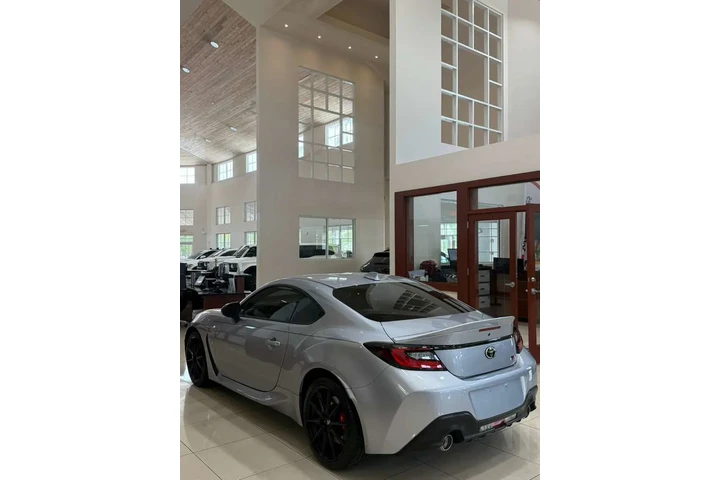 $38000 : Toyota GR 86 Premium 2025 image 1