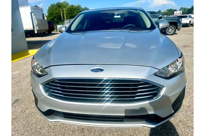 $14995 : 2019 Fusion SE image 2