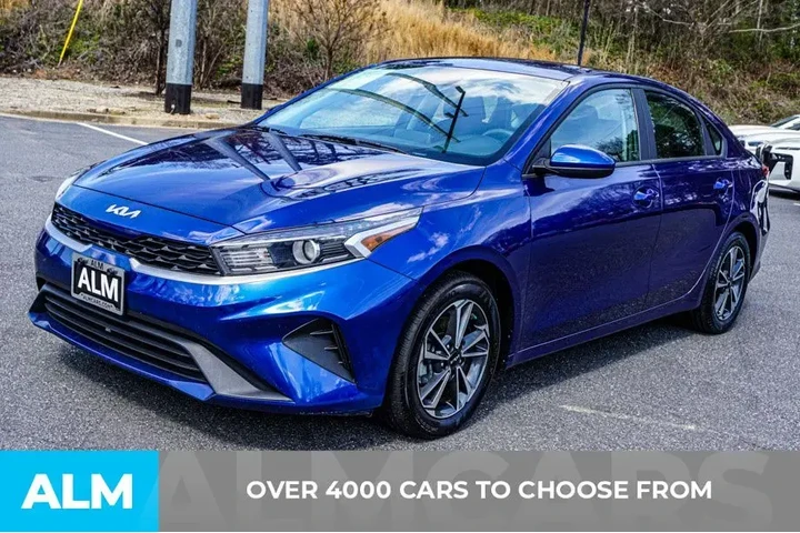 $15920 : Kia Forte 2023 LXS 4dr Sedan image 2