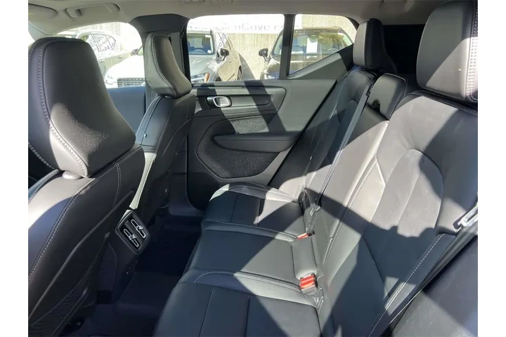 $35000 : Volvo XC40 2023 AWD B5 Ultim image 9