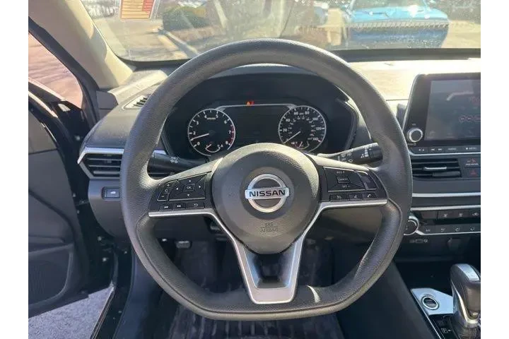 $15000 : Nissan Altima 2021 2.5 SV 4d image 10