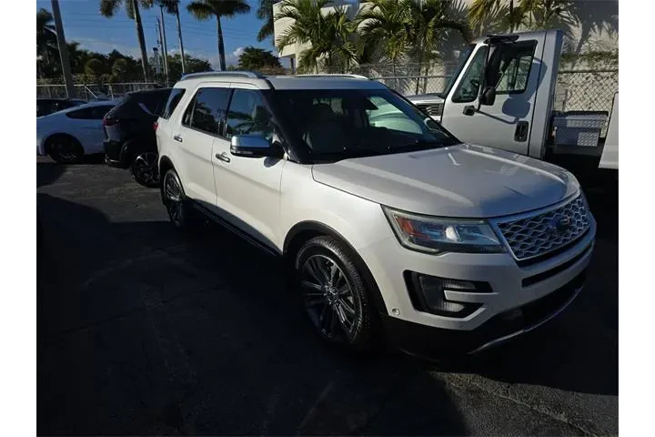 $13590 : Ford Explorer 2016 AWD Plati image 2