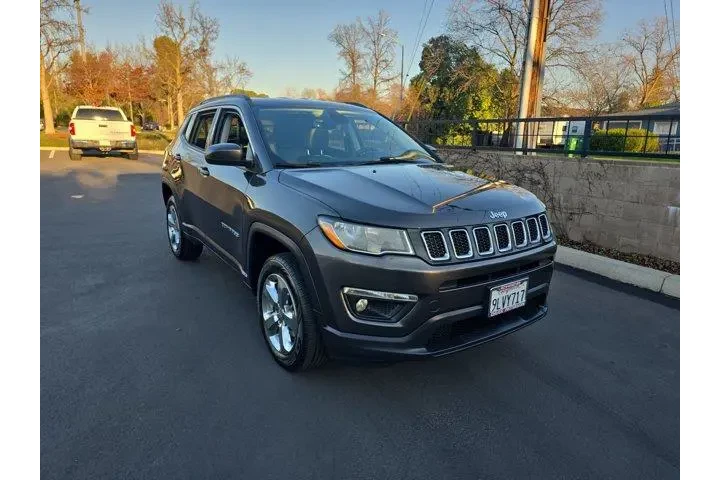 $11995 : Jeep Compass 2018 4x4 Latitu image 1