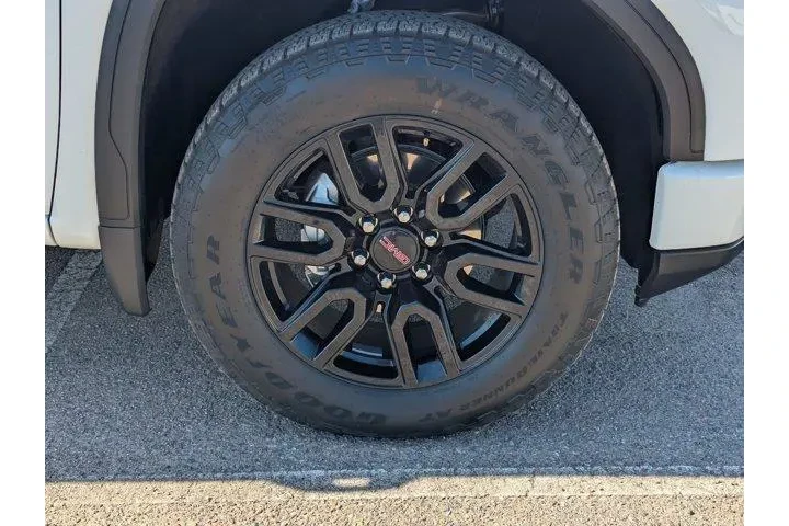 GMC Sierra 1500 2024 4x4 Ele image 9