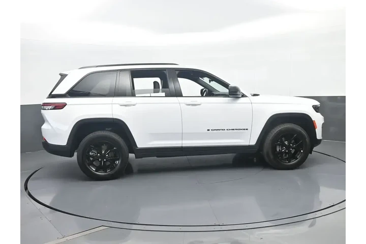 $35000 : Jeep Grand Cherokee 2025 4x2 image 7
