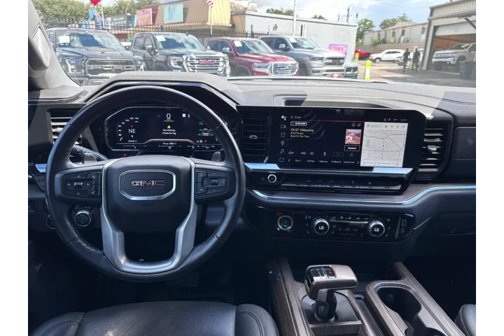 2023 GMC Sierra 1500 4WD Crew image 8
