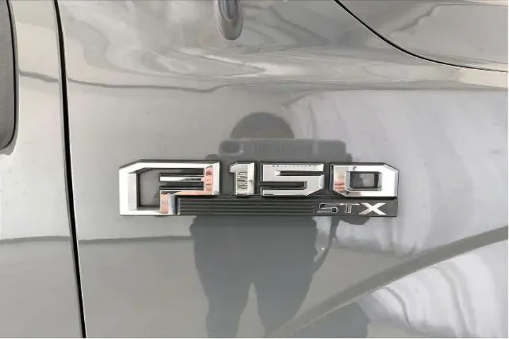 $27851 : Ford F-150 2020 4x4 XL 4dr S image 9