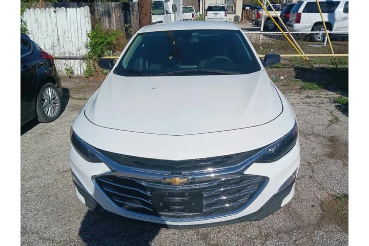 $10800 : 2023 Malibu LS Fleet image 9