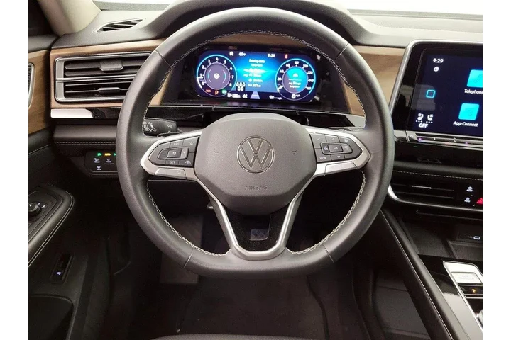 $28998 : Volkswagen Atlas 2024 AWD SE image 10