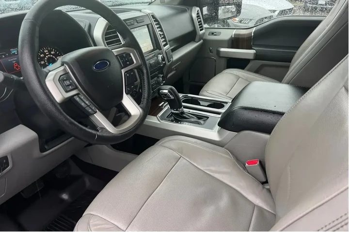 $27250 : Ford F-150 2016 4x4 Lariat 4 image 10