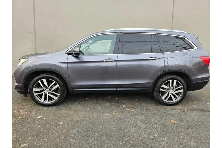 $12999 : 2016 Pilot Touring image 4