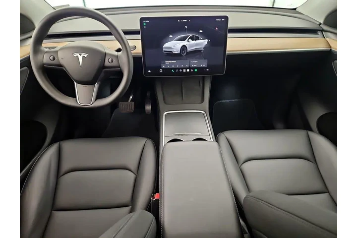 $33998 : Tesla Model Y 2023 AWD Long image 9