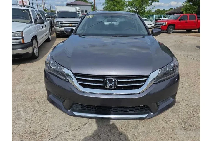 $8000 : 2014 Accord LX image 6