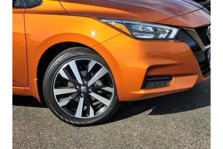 $18988 : Nissan Versa 2022 SR 4dr Sed image 9