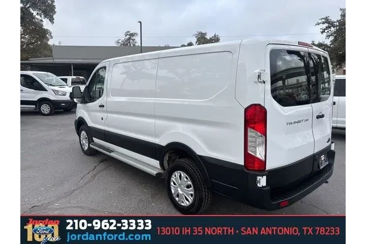 $32885 : Ford Transit 2024 250 3dr SW image 4