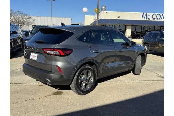 $25529 : Ford Escape 2025 ST-Line 4dr image 6