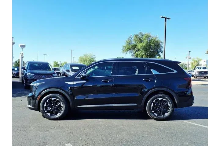 $31535 : Kia Sorento 2024 S 4dr SUV image 3